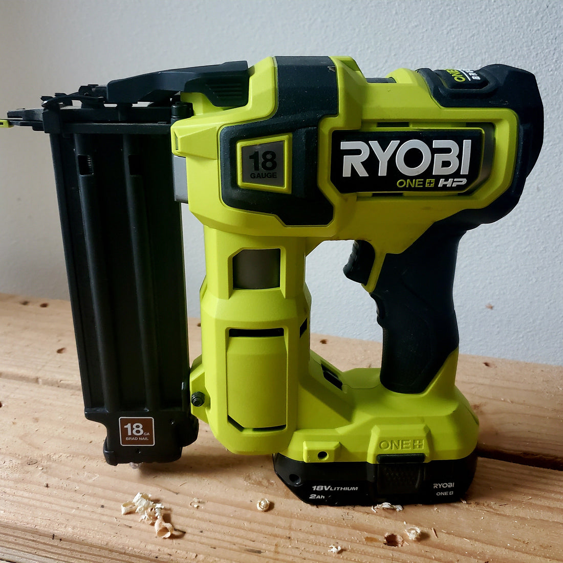 Ryobi P322 ONE+ HP 18V 18-Gauge Airstrike Brad Nailer