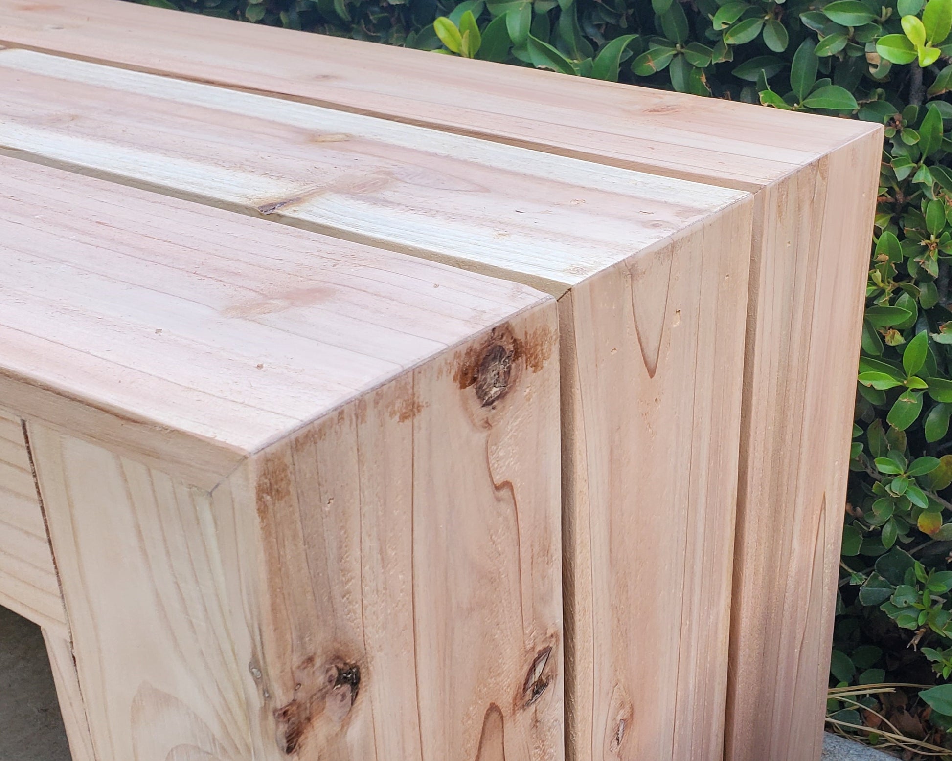 Three Foot Cedar Bench - Corner